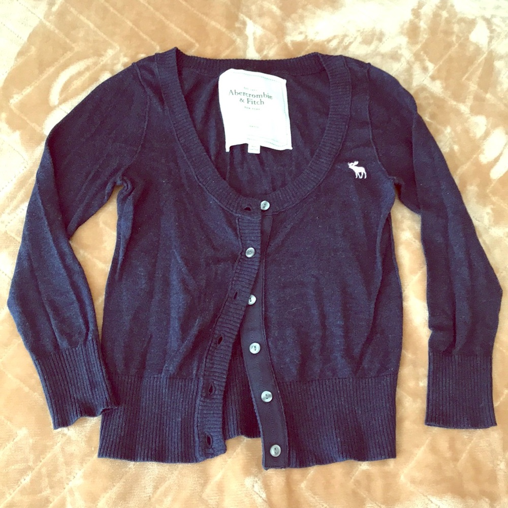 NWOT Three Quarters length sleeve navy sweater